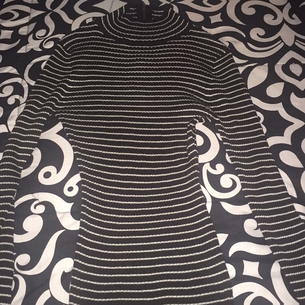 Black and white turtle neck shirt!